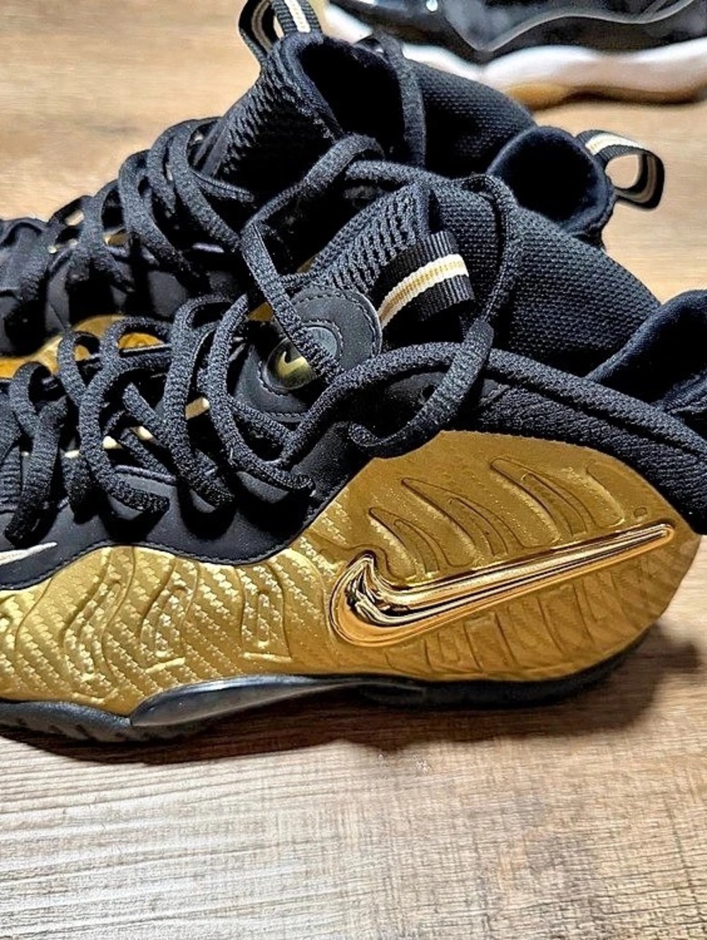Nike Air Foamposite One Gold Black Men's US 6.5